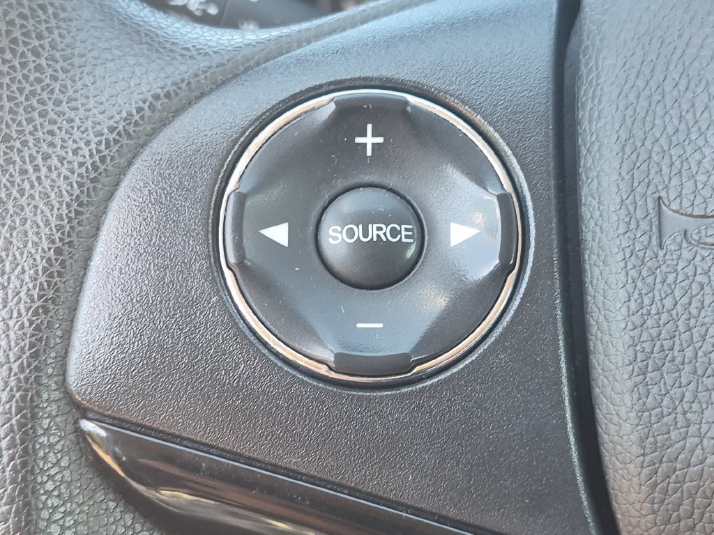 Used 2021 Honda HR-V LX image 16