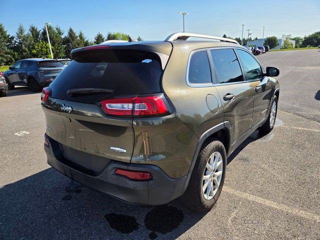 Used 2015 Jeep Cherokee Latitude w/ Cold Weather Group AWD/4WD image 15