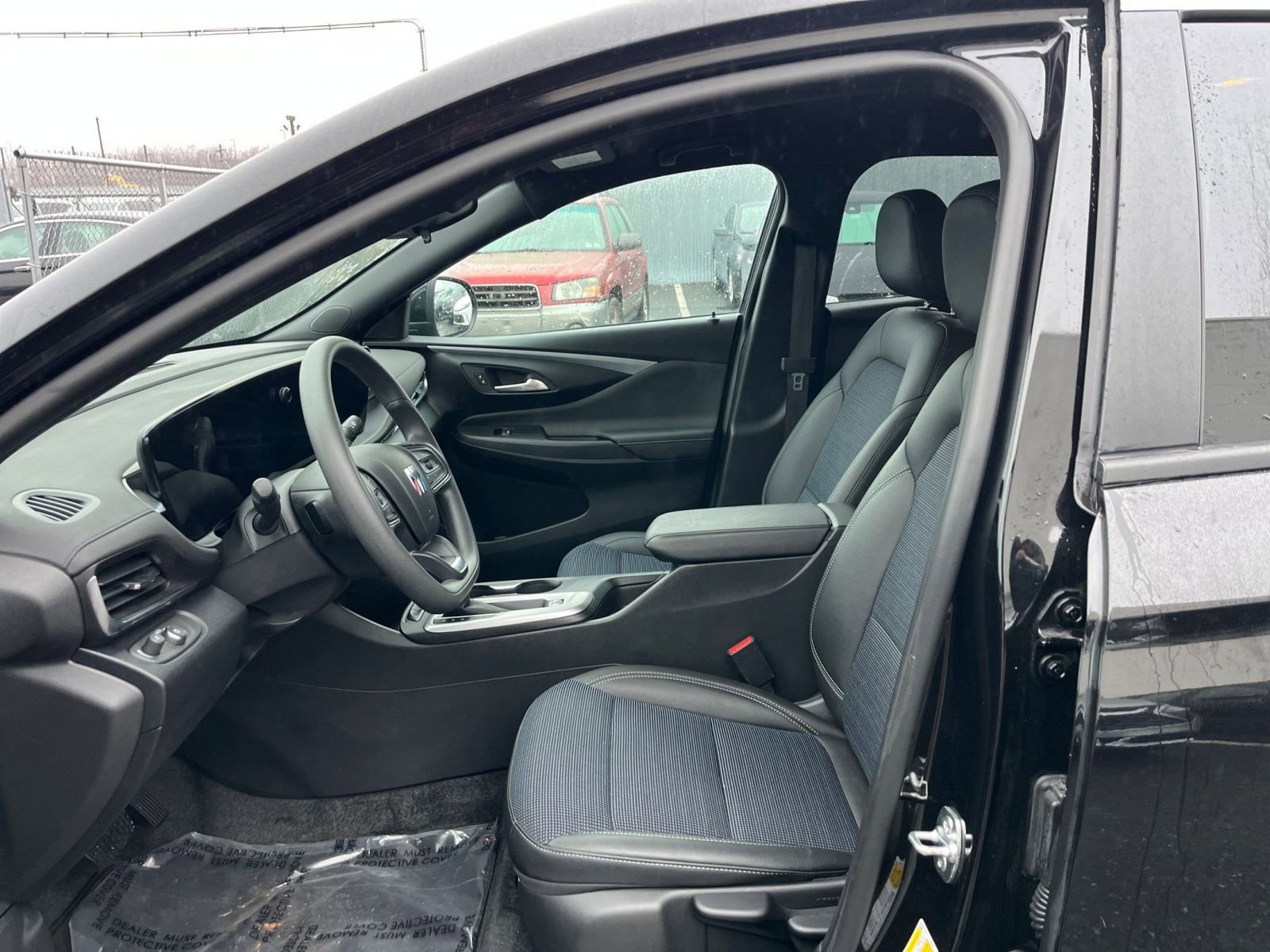 Used 2025 Buick Envista Preferred image 26