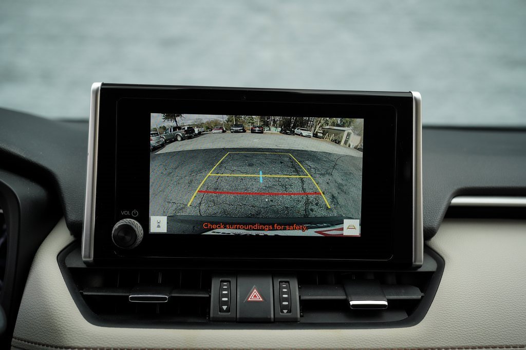 Used 2023 Toyota RAV4 XLE Premium image 30