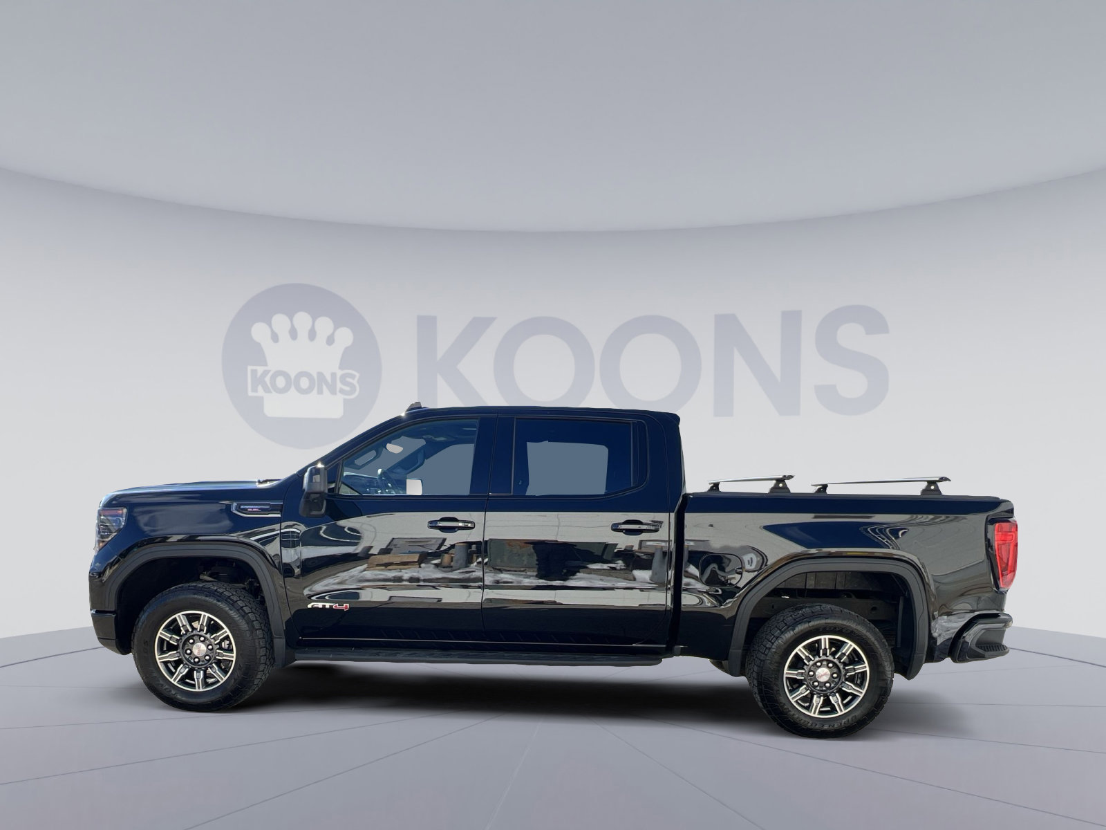 Used 2024 GMC Sierra 1500 AT4 w/ Technology Package image 2