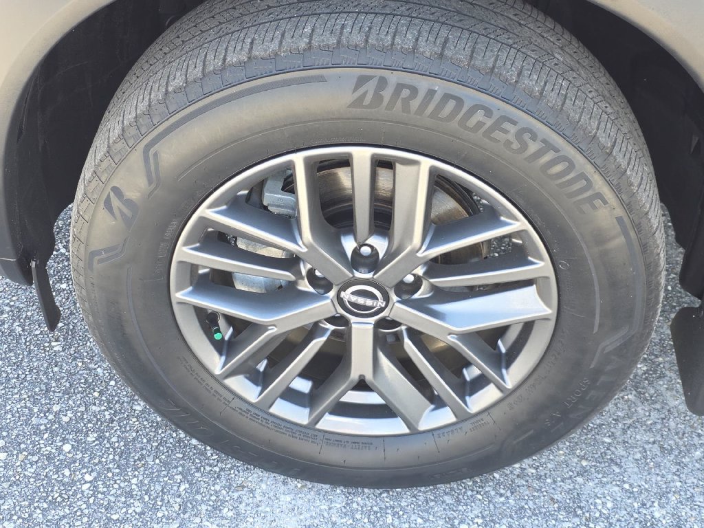 Used 2023 Nissan Rogue S FWD image 32