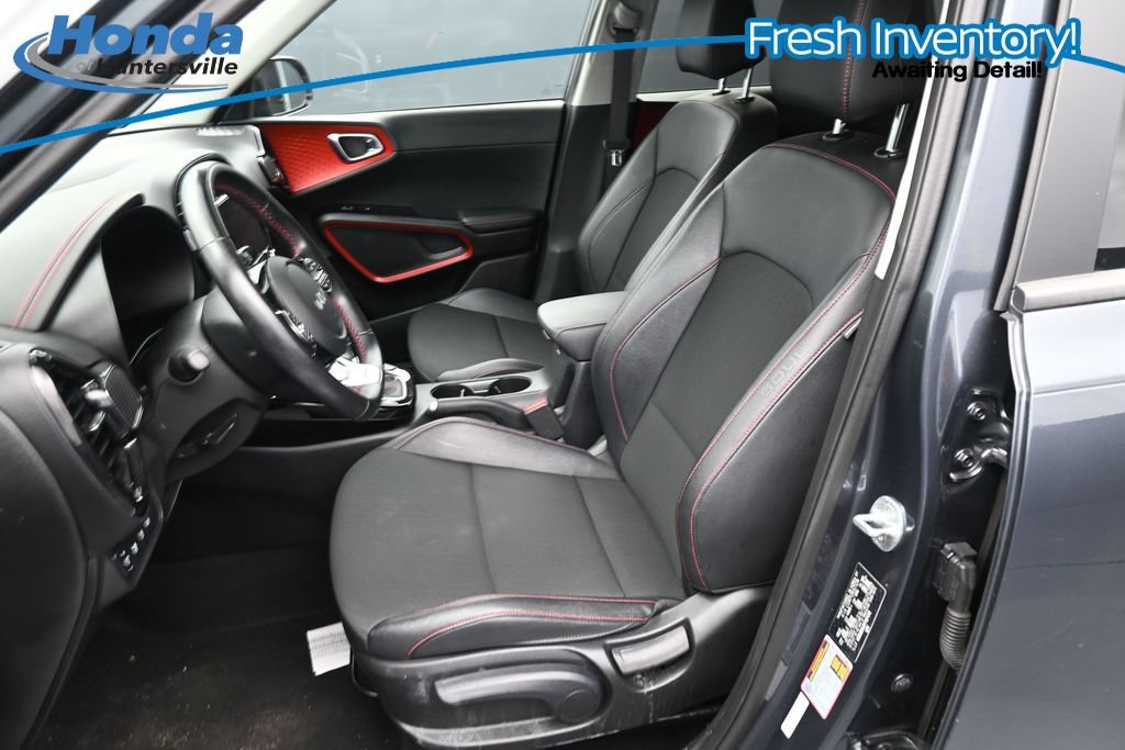 Used 2023 Kia Soul GT-Line FWD image 19