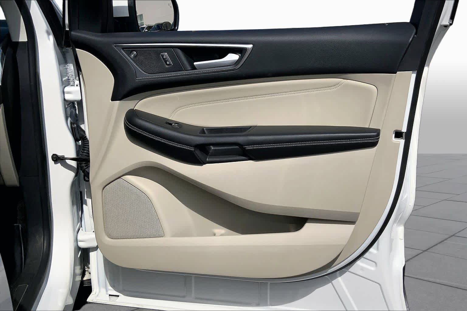 Certified 2021 Ford Edge Titanium FWD image 23