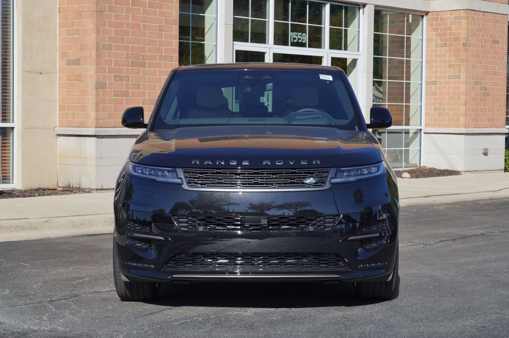 New 2027 Land Rover Range Rover Sport Dynamic SE AWD/4WD image 4