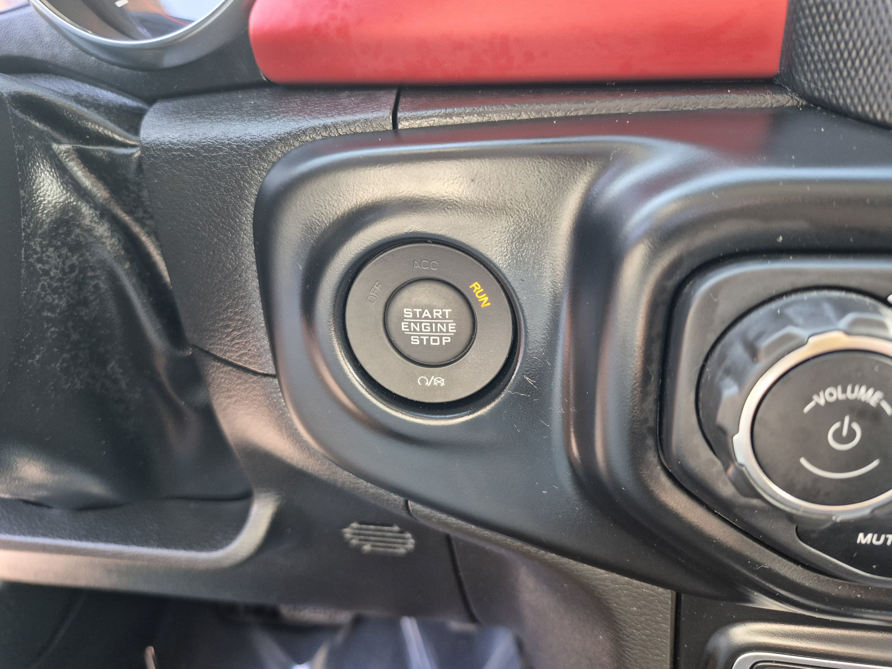 Used 2022 Jeep Wrangler Rubicon w/ LED Lighting Group AWD/4WD image 28