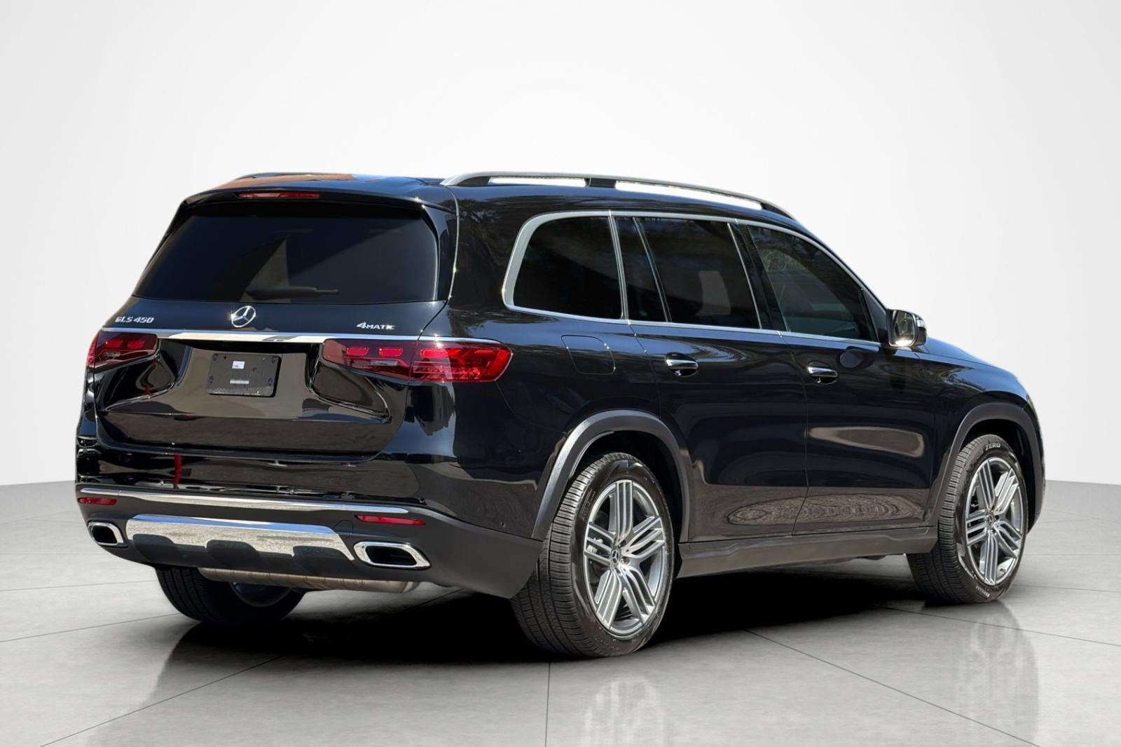 Used 2026 Mercedes-Benz GLS 450 4MATIC image 5