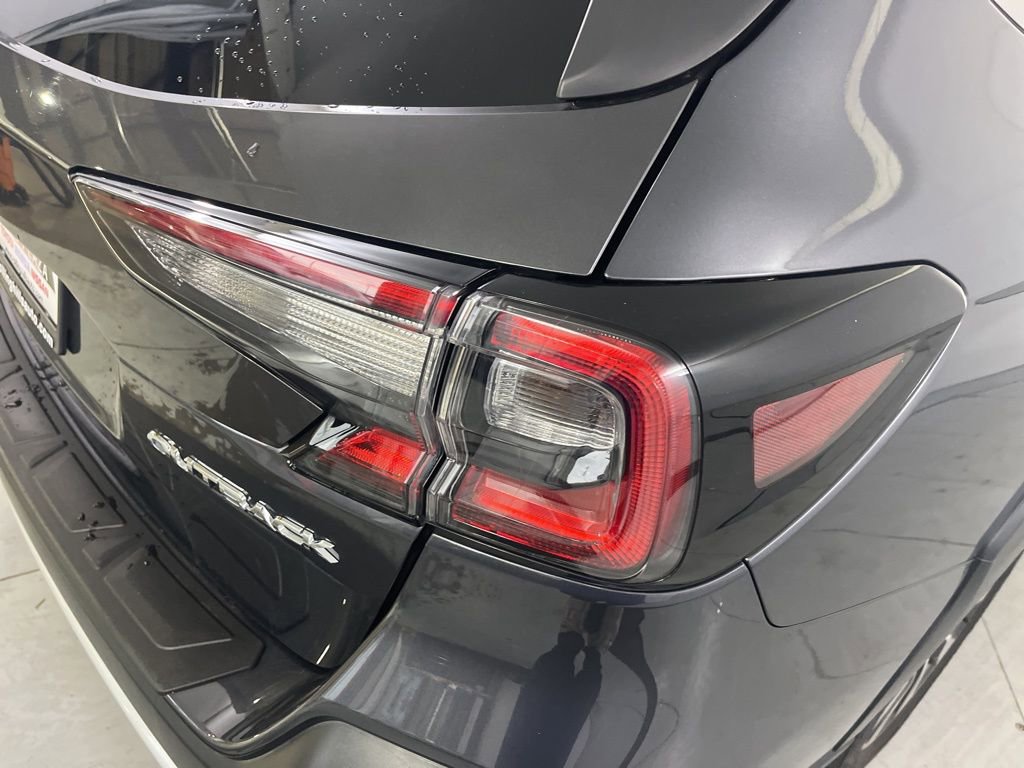 Used 2023 Subaru Outback Limited image 45