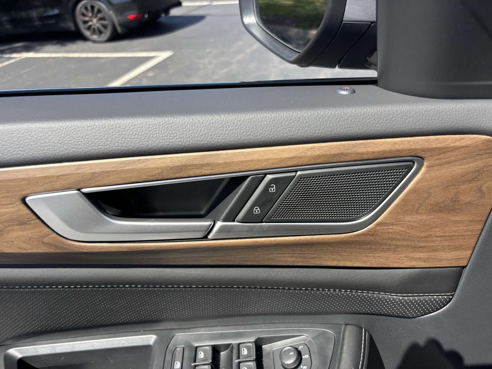 New 2026 Volkswagen Atlas SE image 12