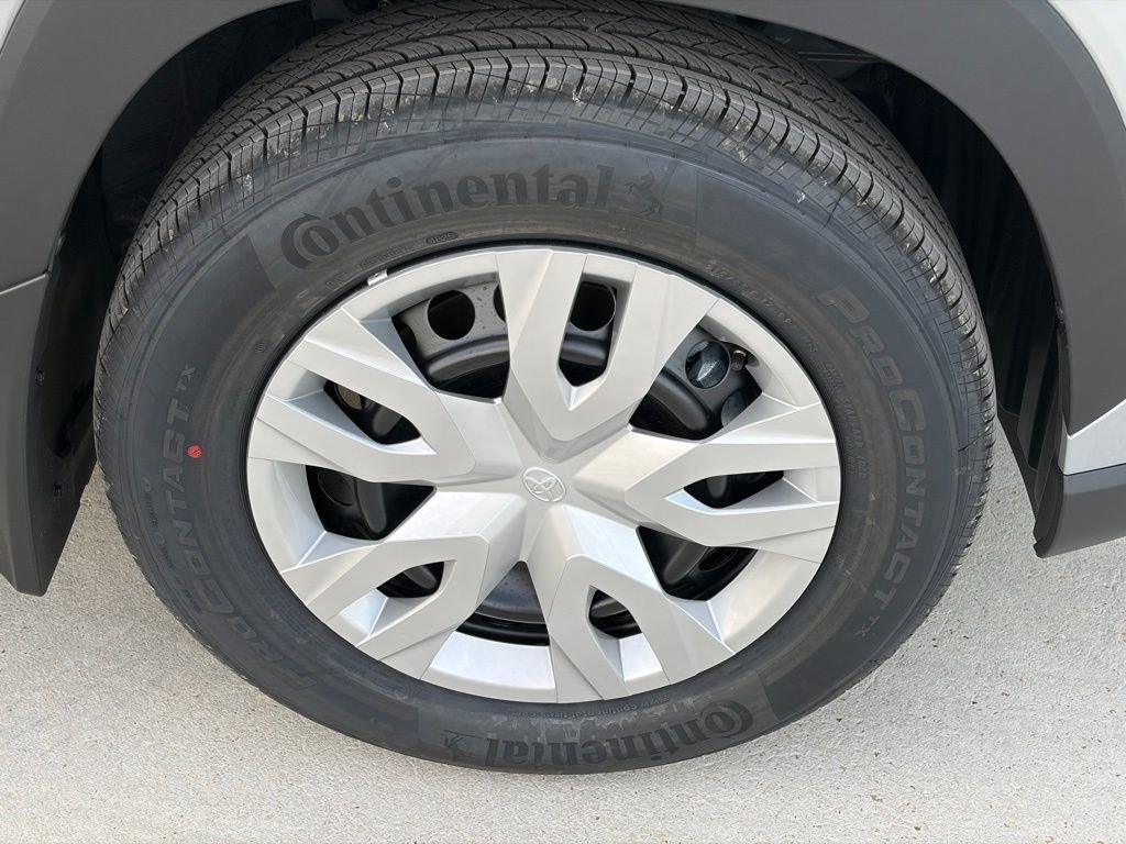 New 2026 Toyota Corolla Cross L image 24
