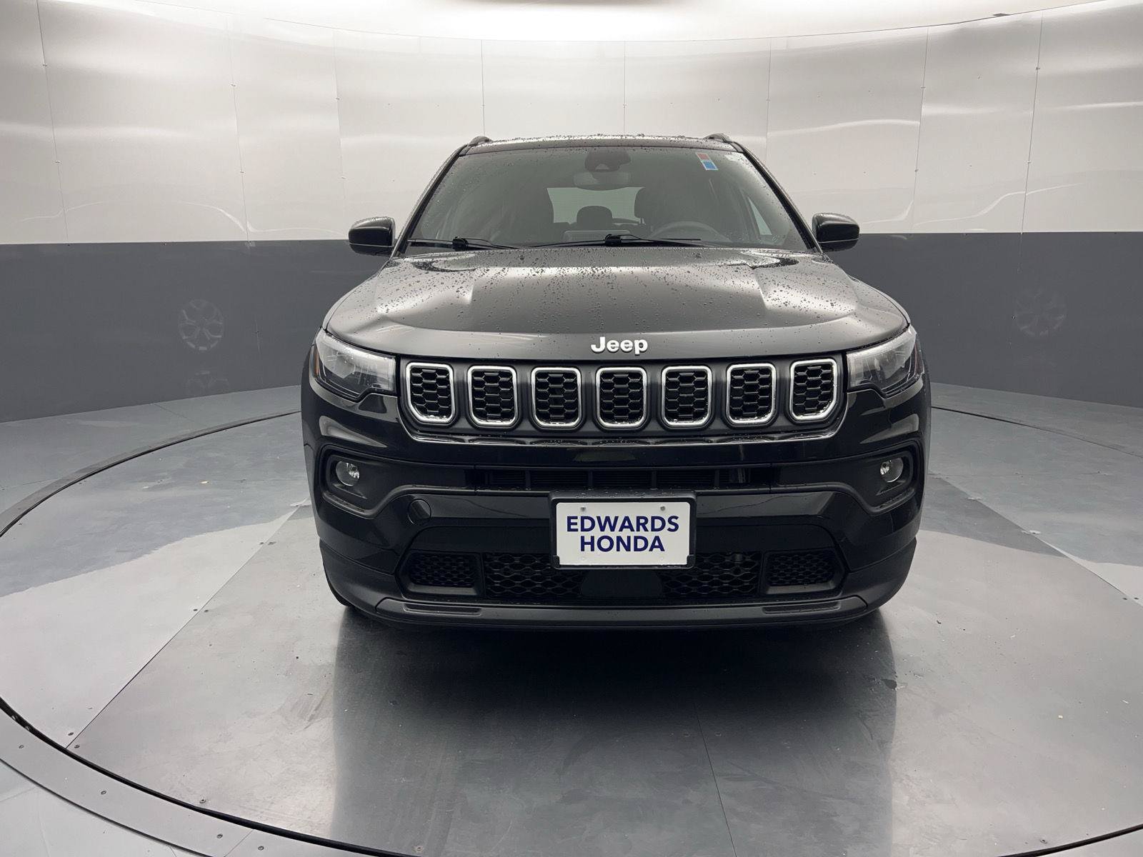 Used 2025 Jeep Compass Latitude AWD/4WD image 28