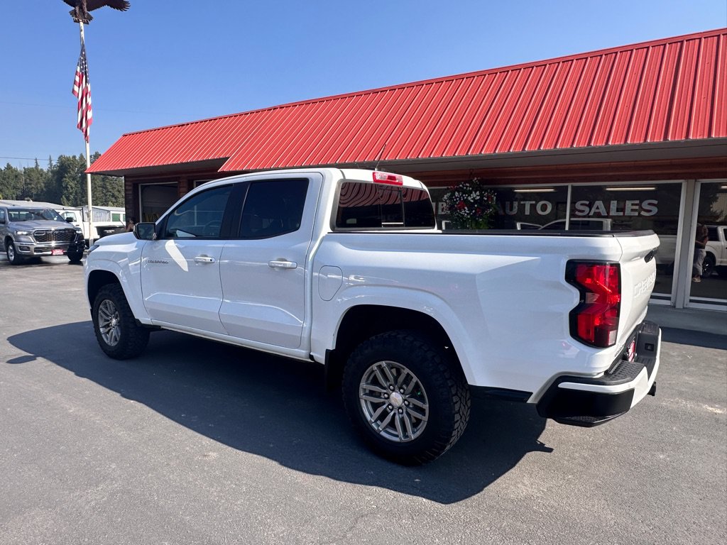 Used 2023 Chevrolet Colorado LT w/ LT Convenience Package II AWD/4WD image 8