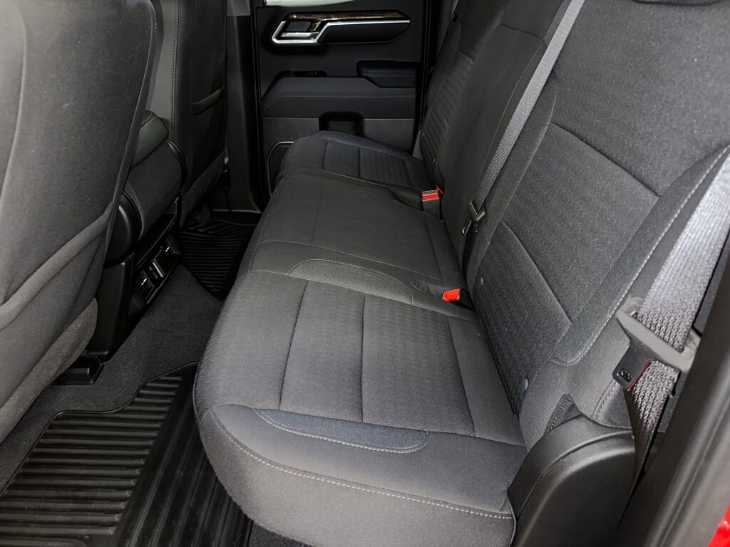 Used 2023 GMC Sierra 1500 Elevation image 18