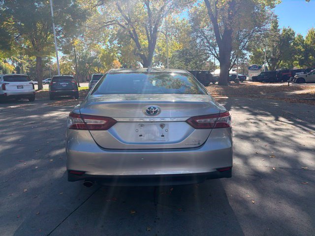 Used 2020 Toyota Camry XLE w/ Sunroof Package FWD image 5