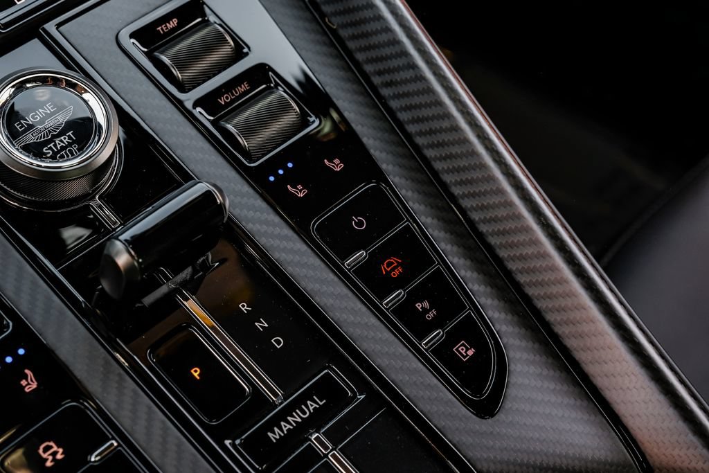 Used 2024 Aston Martin DB12 Coupe RWD image 28