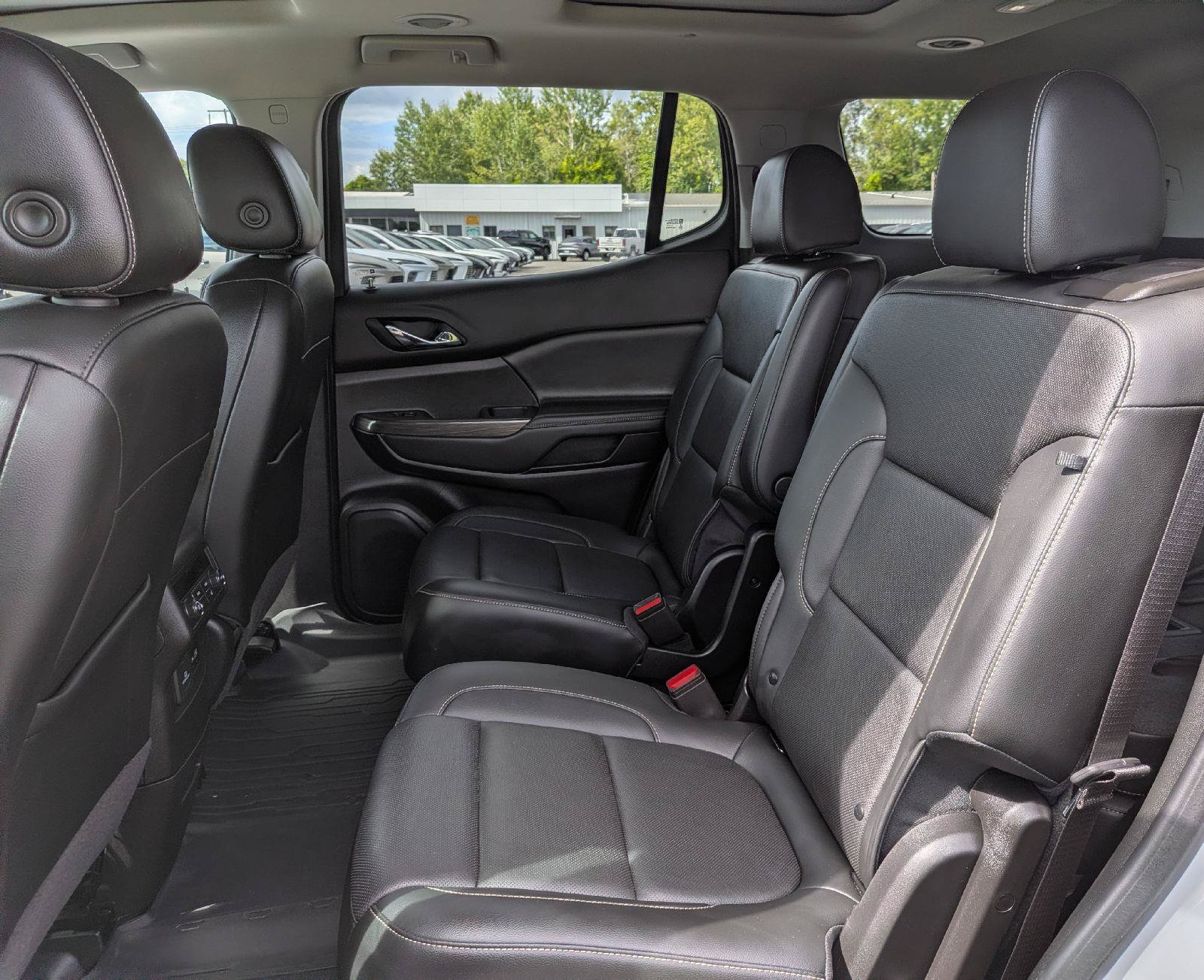 Used 2023 GMC Acadia SLT w/ Elevation Edition AWD/4WD image 23