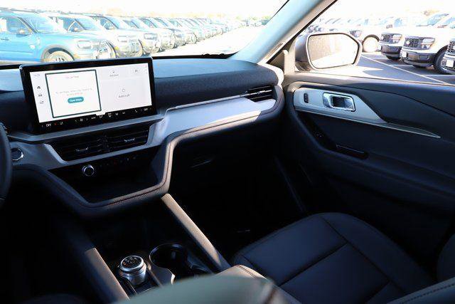New 2026 Ford Explorer Active w/ Active Comfort Package AWD/4WD image 28