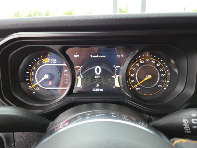 Used 2024 Jeep Wrangler Unlimited Sahara w/ Technology Group AWD/4WD image 17