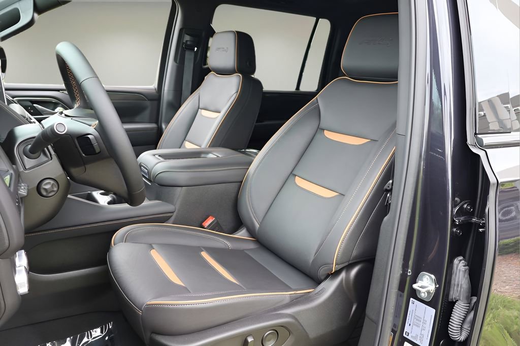 Used 2024 GMC Yukon XL AT4 w/ AT4 Premium Package AWD/4WD image 12