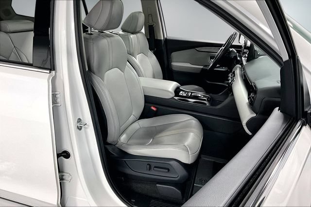 Used 2024 Honda Pilot Touring image 29