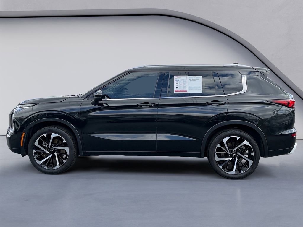Used 2024 Mitsubishi Outlander SEL video 2
