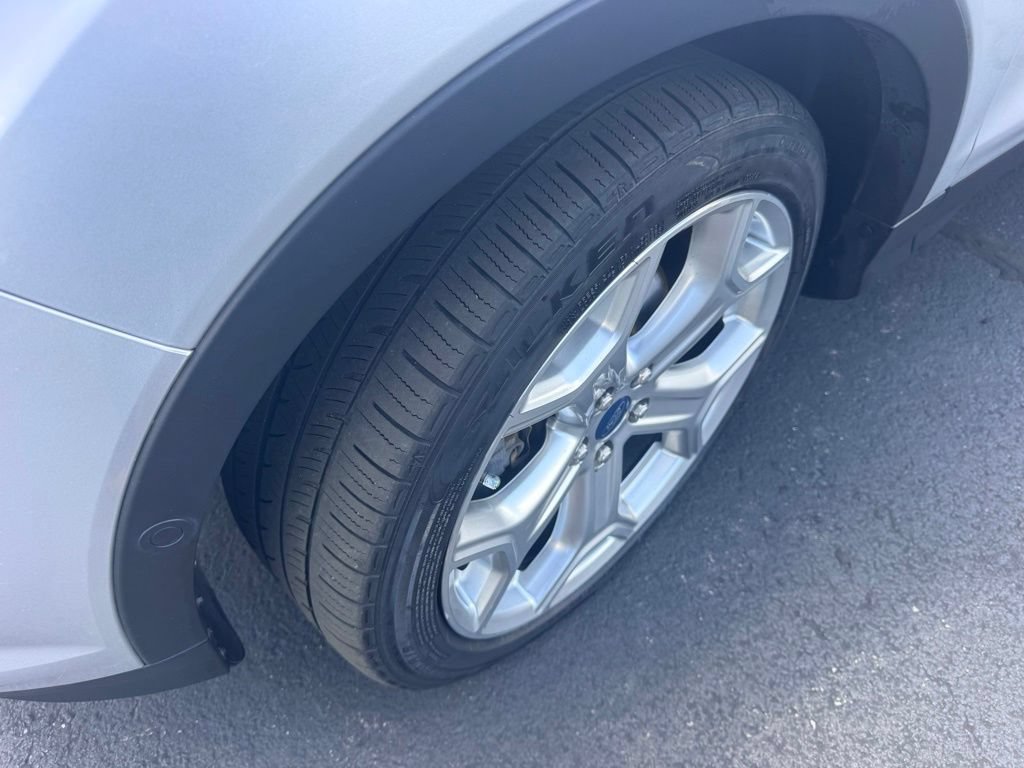 Used 2019 Ford Escape Titanium AWD/4WD image 41