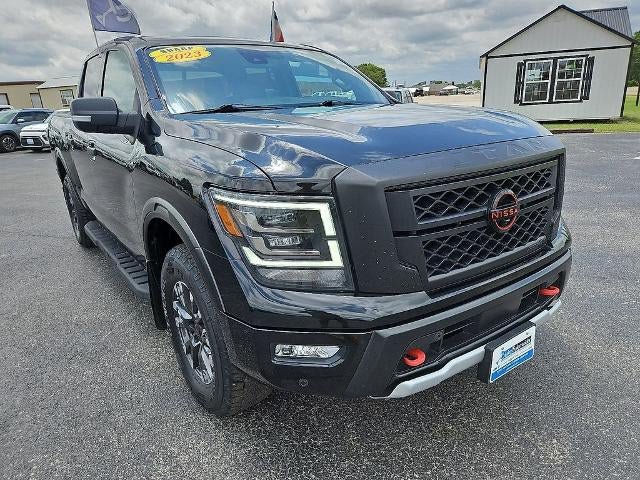 Used 2023 Nissan Titan PRO-4X w/ Pro-4x Convenience Package AWD/4WD image 11