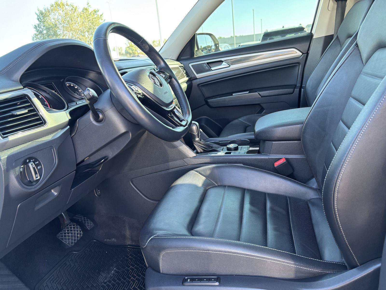 Used 2019 Volkswagen Atlas SEL AWD/4WD image 16