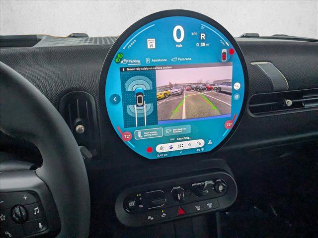 Used 2025 MINI Cooper 2-Door Hardtop image 13