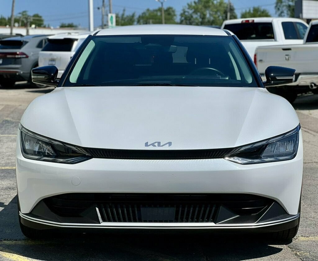 Used 2024 Kia EV6 Light RWD image 37