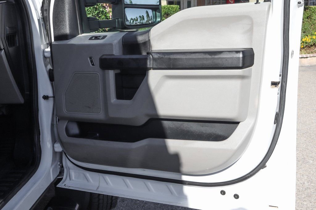 Used 2019 Ford F550 2WD Regular Cab Super Duty image 42