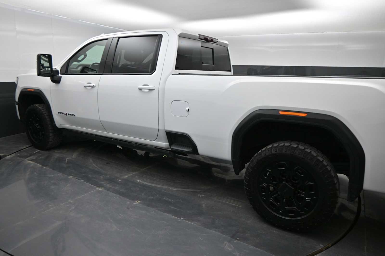 Used 2024 GMC Sierra 2500 AT4 w/ AT4 Premium Plus Package AWD/4WD image 49