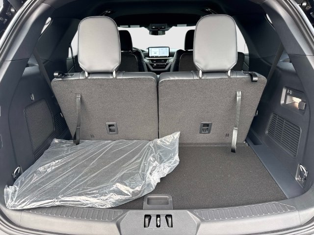 New 2027 Ford Explorer ST-Line w/ Premium Package RWD image 12