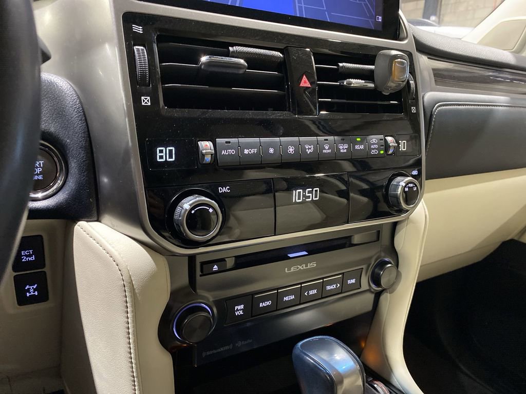 Used 2023 Lexus GX 460 Premium w/ Premium Package image 10