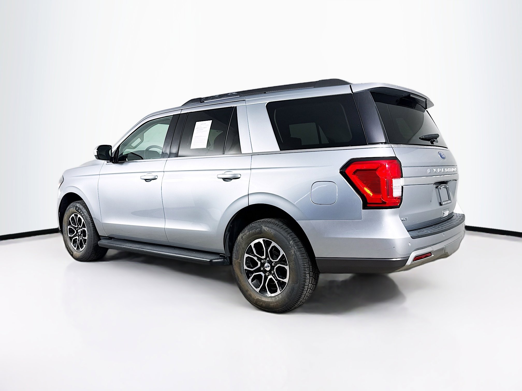 Used 2024 Ford Expedition XLT image 31