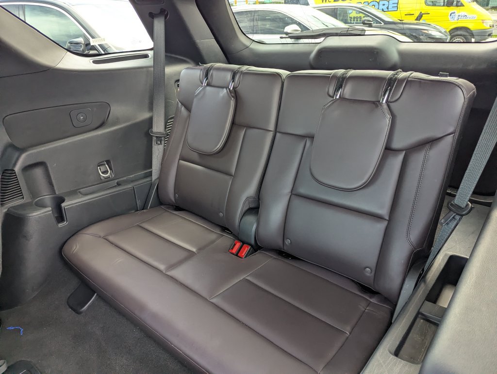 Used 2026 Ford Explorer Platinum w/ LUX Leather Package AWD/4WD image 31
