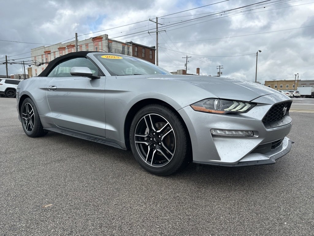 Used 2023 Ford Mustang Premium image 3