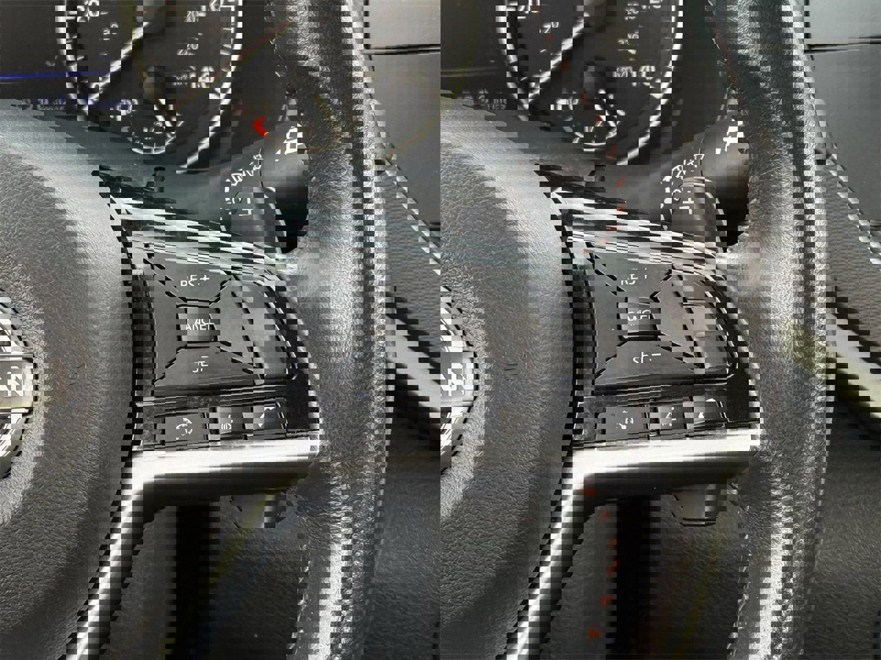 Used 2024 Nissan Altima 2.5 SR image 14