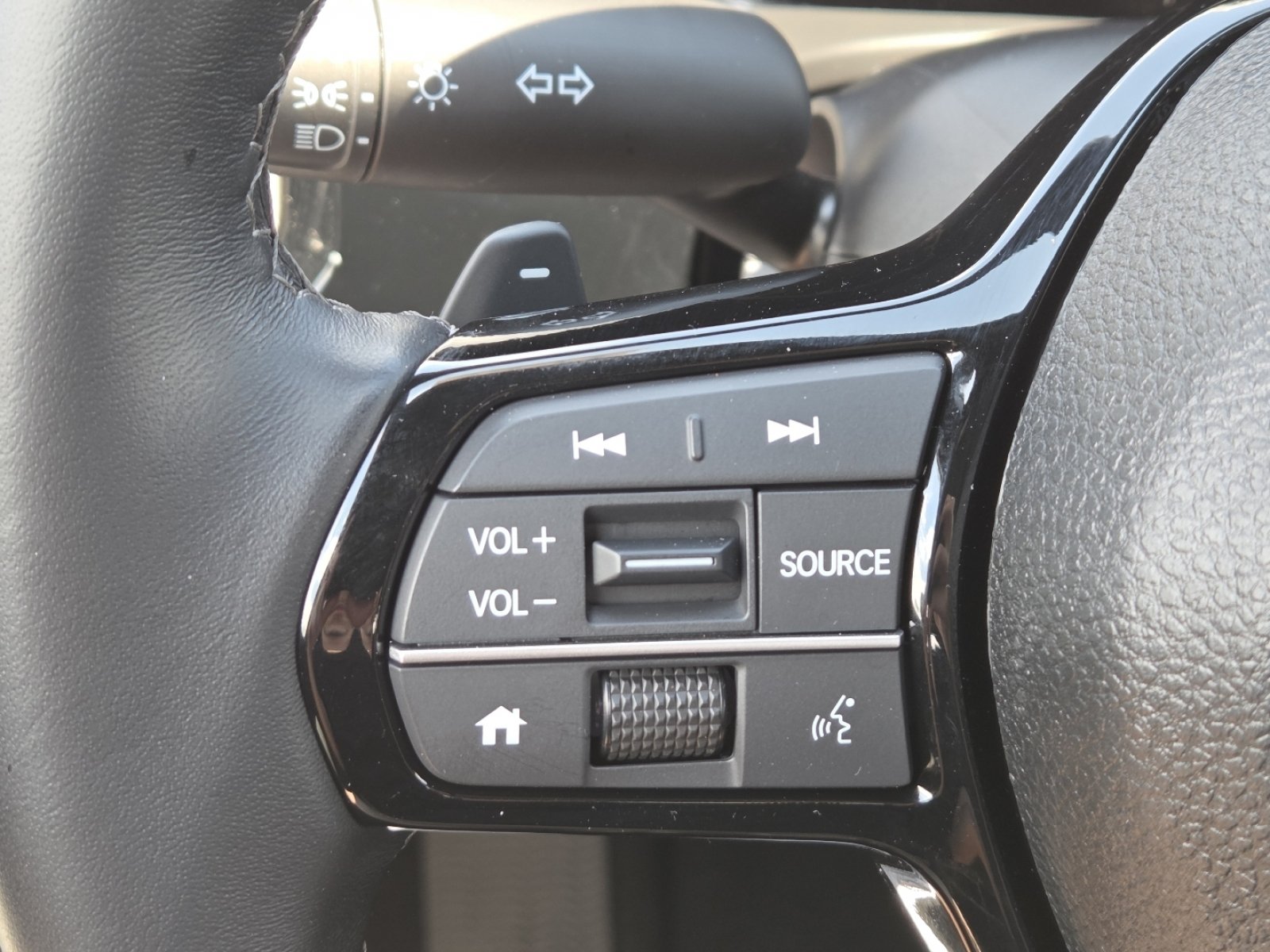 Used 2025 Honda Civic Sport image 32