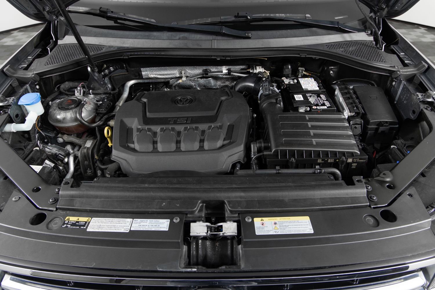 Used 2022 Volkswagen Tiguan SE image 42