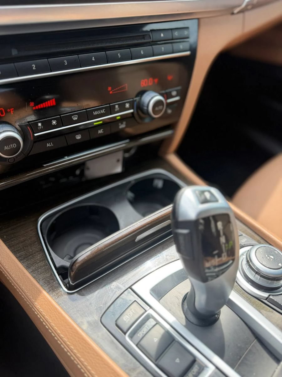 Used 2013 BMW 740Li xDrive AWD/4WD image 28