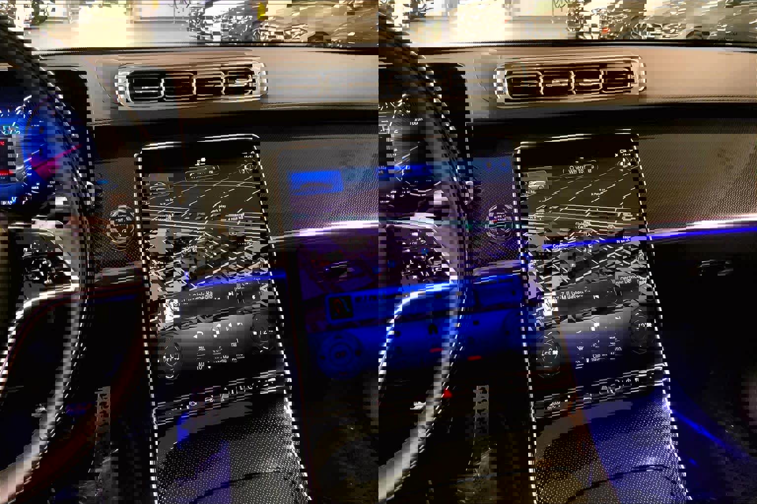 Used 2025 Mercedes-Benz S 500 4MATIC image 6