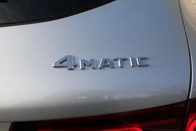 Used 2021 Mercedes-Benz GLC 300 4MATIC image 21