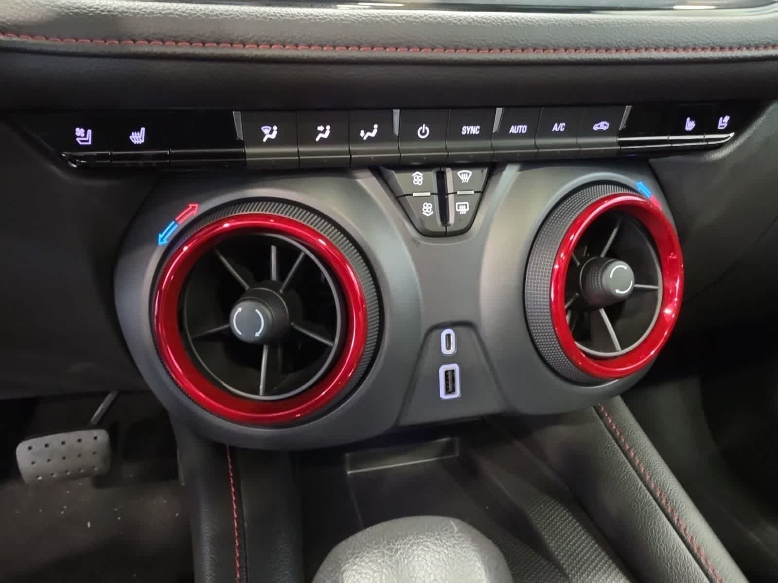 Used 2021 Chevrolet Blazer RS w/ Enhanced Convenience Package AWD/4WD image 29