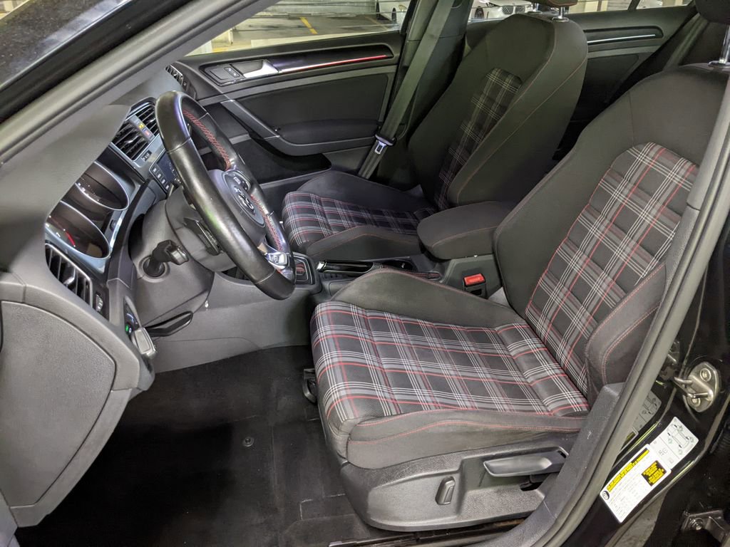 Used 2016 Volkswagen GTI Autobahn image 11