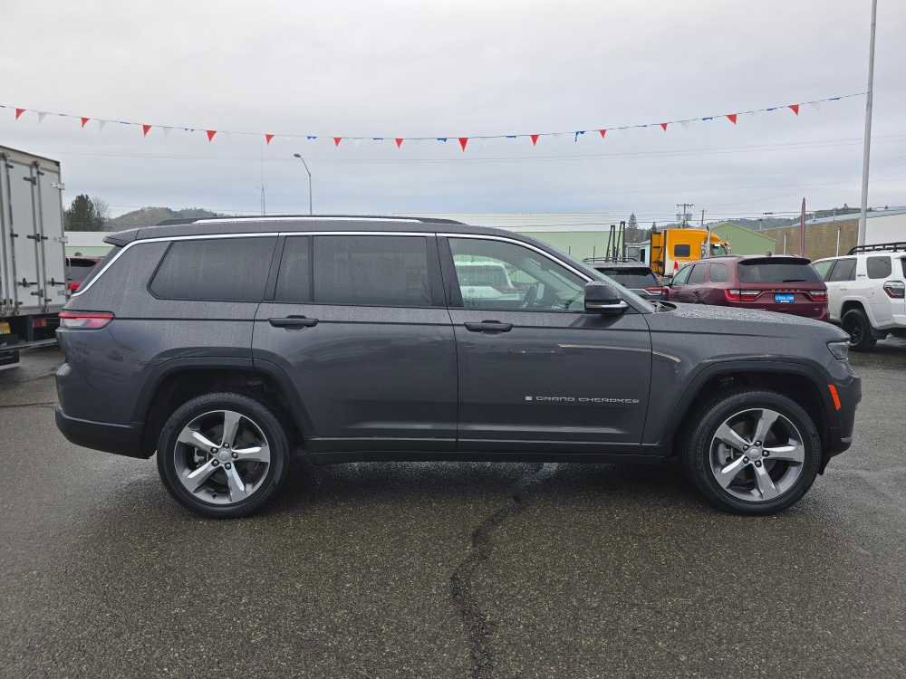 Used 2022 Jeep Grand Cherokee L Limited image 6