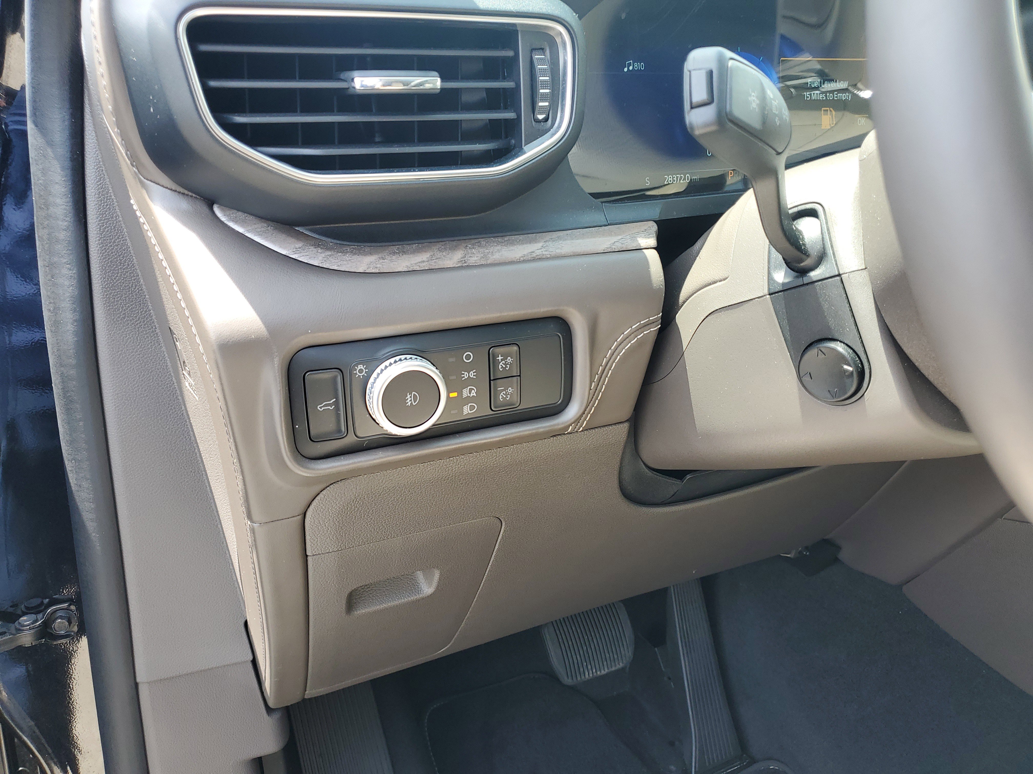 Used 2022 Ford Explorer Platinum w/ Equipment Group 601A image 15