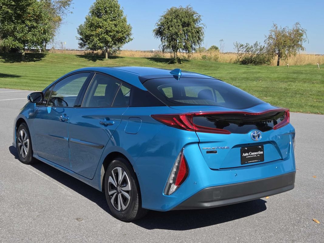 Used 2017 Toyota Prius Prime Advanced w/ Protection Package FWD image 6