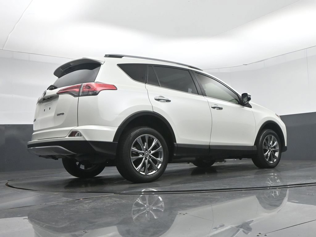 Used 2018 Toyota RAV4 Limited image 58