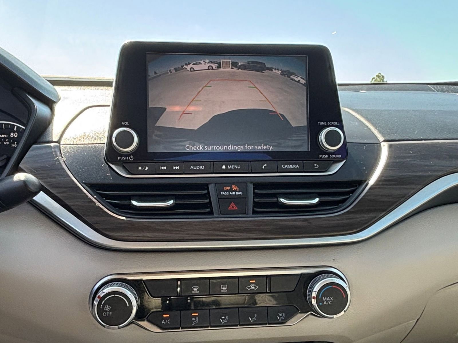 Used 2025 Nissan Altima 2.5 SV image 22